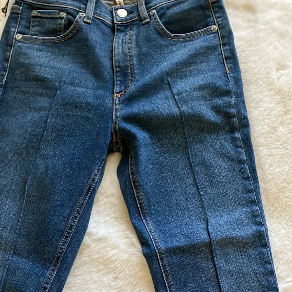 Dark wash jeans they are skinny they’re stretchy they’re soft so comfortable to - Picture 2 of 8